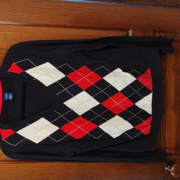 Izod v-neck sweater - Picture 1 of 2